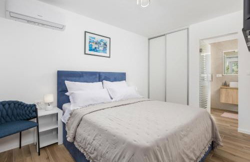 Romantic villa with pool, surrounded by nature - ID 2507 - by TRAVELER tourist agency Krk - Foto 30