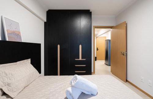 Localização Central! A 450 metros da Vila Germânica Loft com Piscina, Ar-Condicionado, Wi-Fi, Cozinha completa, Garagem Privativa, Espaço Zen, Academia, Sauna, e Mercadinho 24h - Foto 13