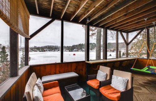 Porch and Views Queensbury Three Family Lakehouse - Foto 22