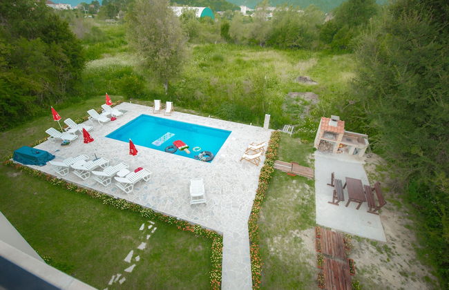 Villa Vrutak - Photo 42