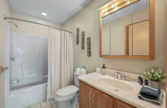 Lake View Chalet by Avantstay Lake Access + Deck - Foto 31