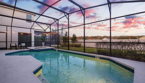 Upstay Vibrant Home w Themed Rooms Pool & Games - Foto 1