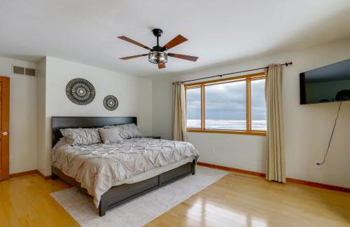 Patios and Views! Lakefront Getaway in Port Hope - Photo 14