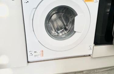 Burlington Mansions - FREE ALLOCATED PARKING - 8 mins walk to the beach - Gym - Pool Table - Brought to you by Coastline Retreats - Photo 4