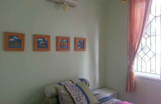 Villa Kota Bunga Tulip - Photo 9