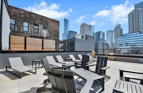 River North Rooftop With In and Out Parking 1 - Foto 7