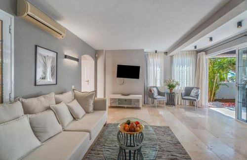 La Caleta Seaside Villa With Pool - Foto 27