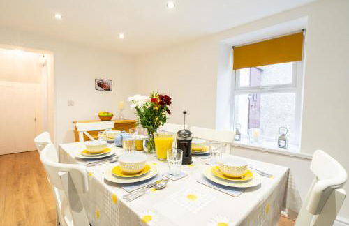 Newly-renovated, mid-terrace cottage in Porthmadog - Photo 15