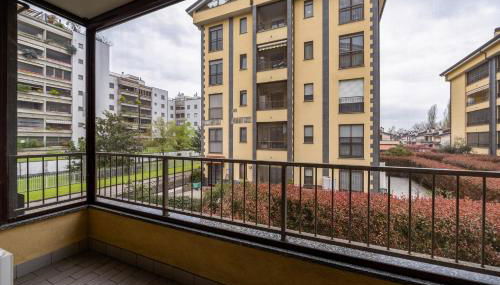 Forum Assago 5 min - APT with Double Terrace - Photo 4