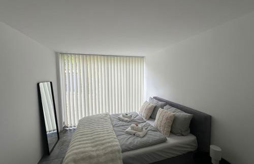 Design-Ferienhaus mit Garten, Kino & 5 Schlafzimmern - Foto 19