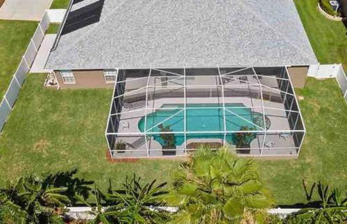 Luxury Heated Pool Home, Hot tub, King bed suite - Foto 38