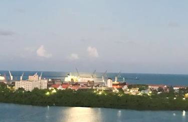 Aconchegante, ótima localização e vista para o mar - Foto 40