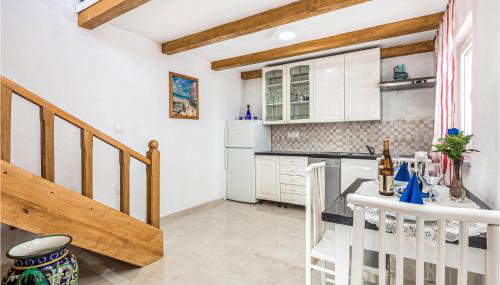 1 Bedroom Beautiful Home In Jurdani - Foto 2