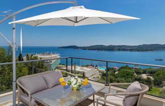 Apartmani D & J with Heated Pool & Stunning Sea View - Photo 1
