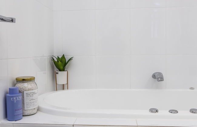 Mermaid Beach Luxury Penthouse - Photo 44