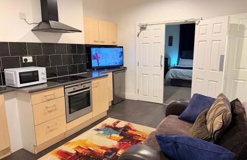 Bespoke 2 Bedroom Apt Derby City - Foto 11