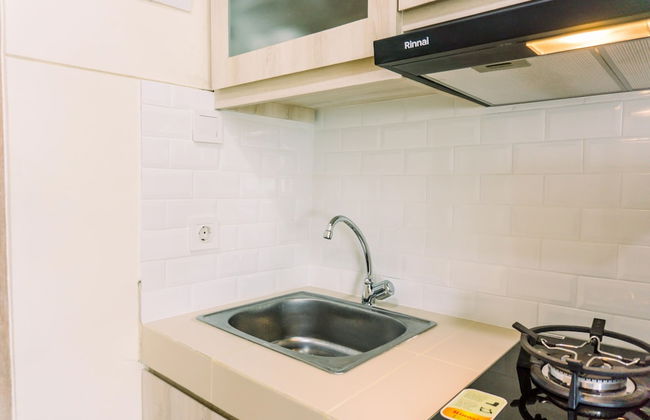 Strategic Studio Apartment At B Residence Near Campus - Foto 3