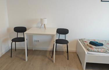 Siegen - Geisweid Work and stay Neu Modernisiert 2 Schlafzimmer Badezimmer Balkon - Foto 43