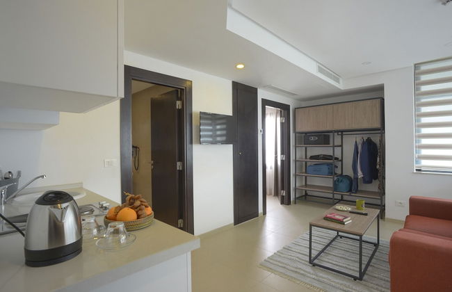 Maia Hotel Suites - Photo 39