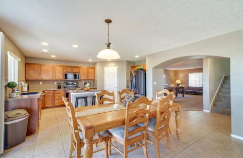 Chic New Mexico Retreat with Patio, Grill and Fire Pit - Foto 6