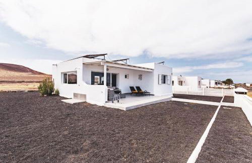 Casita San Juan, near Famara Beach, Surf, Kite, Hike - Photo 20