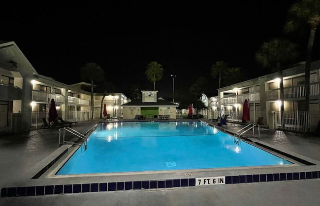 Newly Room in Cozy Hotel With Super Location Parks - Foto 41