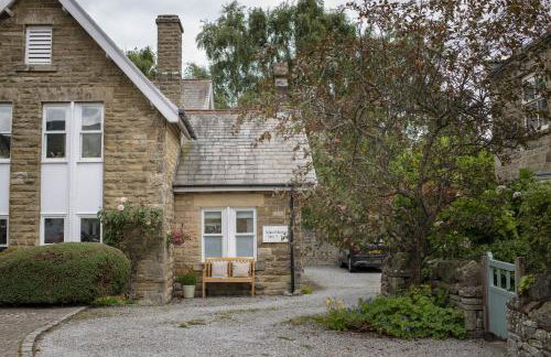 Number Three - Photo 2