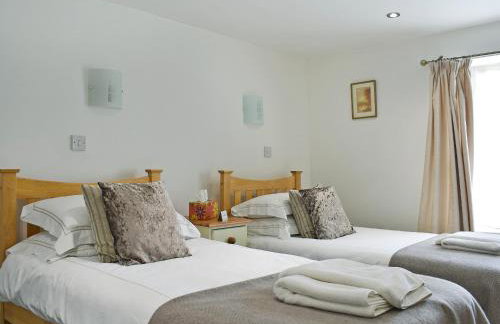 Peartree Cottage & Granary - Photo 14