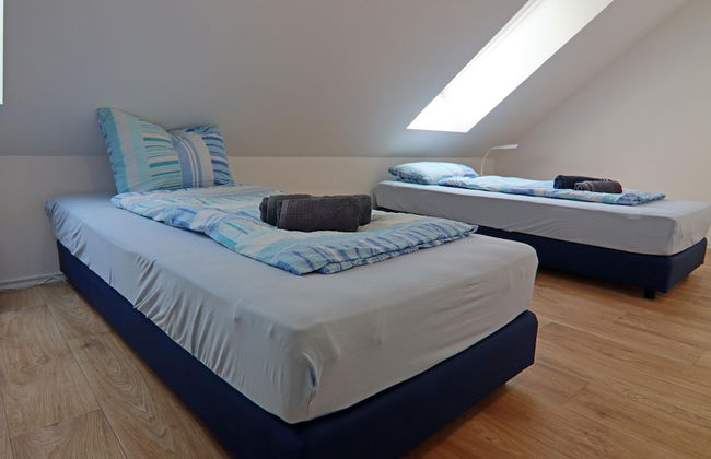 Terraced House by Gardersee Lake, Germany - Photo 4