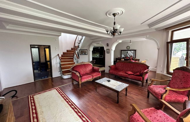 Peaceful Villa With Perfect View in the City Center - Foto 10