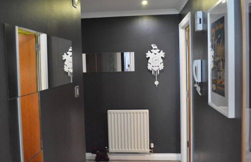 Large 2 bed flat, 2 bath, free parking & lift - Foto 38