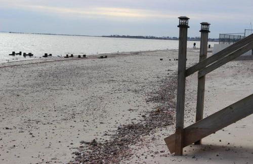 Pet Friendly Milford Beachfront Home - Foto 3