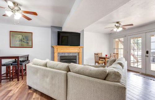 Fire Pit and Dock Lake of the Ozarks Retreat! - Foto 21