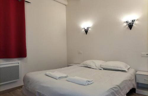 Appart'Hôtel Les ACACIAS courte et longue durée - Foto 10