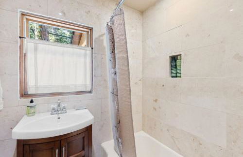 Broadmoor Retreat Luxe European Style Hot Tub - Foto 15