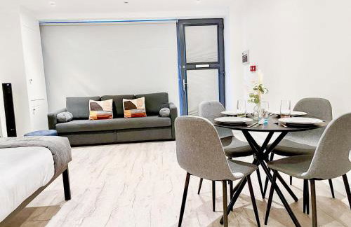 Cozy Studio Flat with FREE WiFi in Islington near Upper Street, Highbury & Angel Station by NourNest Apartments - Foto 19