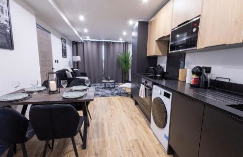 Brand-New Top-Floor Flat with Stunning Balcony & Parking - Foto 16