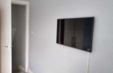 Newly Refurbished 2- Bed Stylish Home - Foto 19