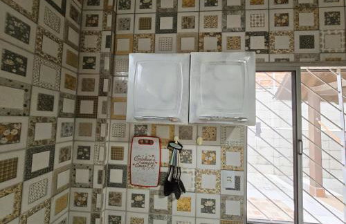 Chalé Aconchegante em Condomínio no Centro - Foto 14