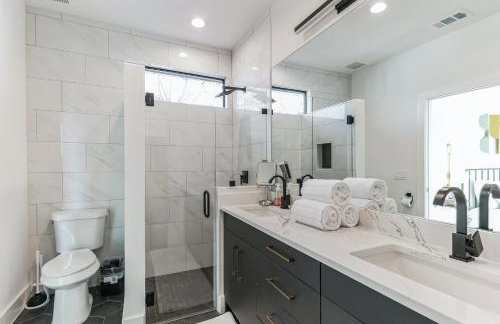 Chic Austin Getaway brand new with rooftop patio - Foto 40