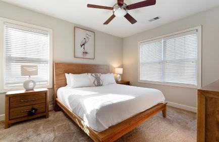 Landing Stylish 3BD Clubhouse Gym - Photo 14