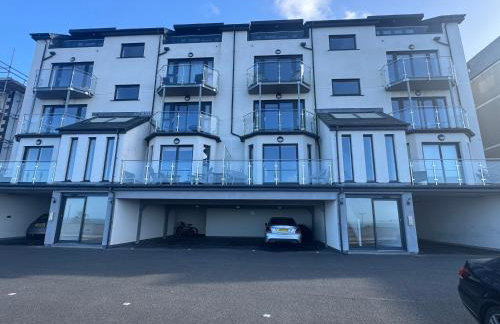 Lovely New 2 Bedroom Condo with Stunning Seaviews - Foto 59