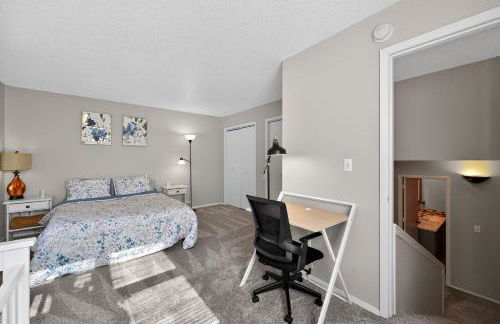 Lux Home, Minutes to Sanford Medical Center & Zoo - Foto 7