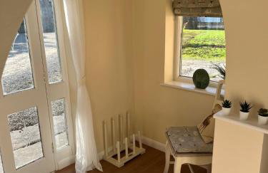 Walworth Castle Cottage - Photo 9