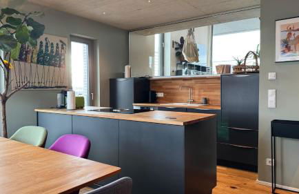 Stylish Riverfront Penthouse with Skyline View - Foto 27