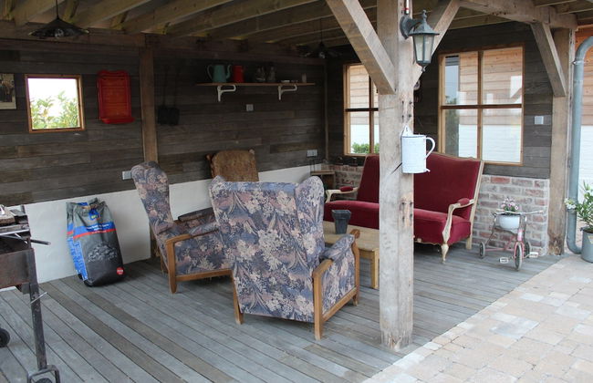 Wonderful Country House With Huge Garden - Photo 17