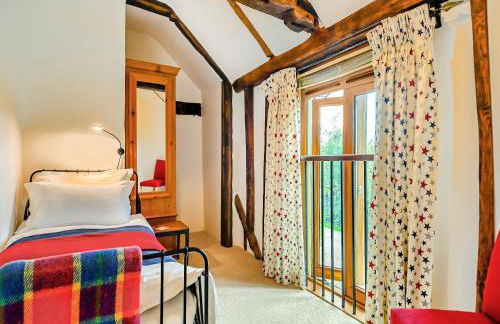 The Cottage Barn - Photo 8