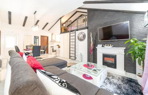 Tranquility and Nature in 4 Bedroom with Sea View - Foto 1