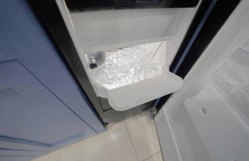 Ground Floor Waterfront on The Rez in Madison - Foto 27