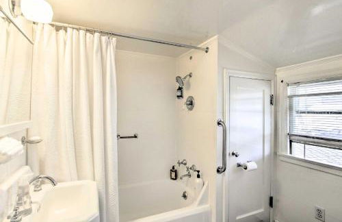 Fire Pit, Views and Beach Access Waterfront Escape! - Foto 17